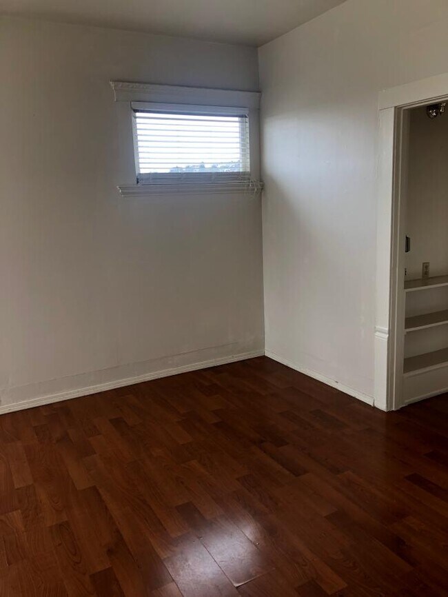 Building Photo - 1 bedroom in San francisco CA 94117