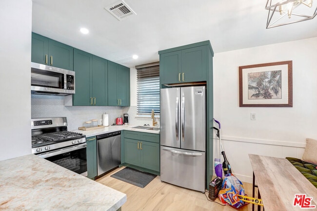 Building Photo - 5252 Canoga Ave