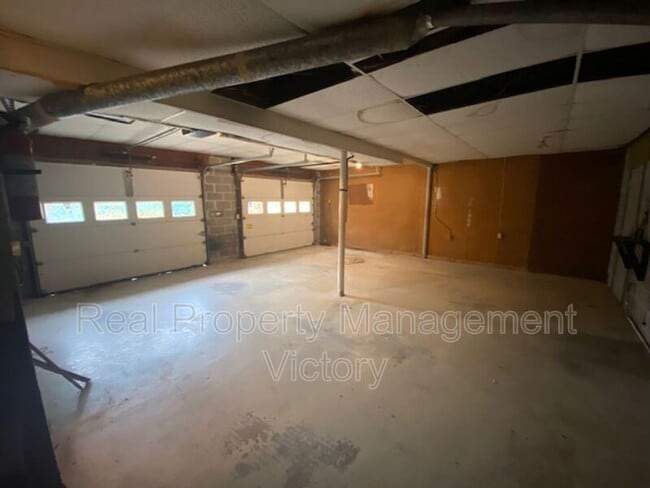 Building Photo - 1653 3rd Pl NW