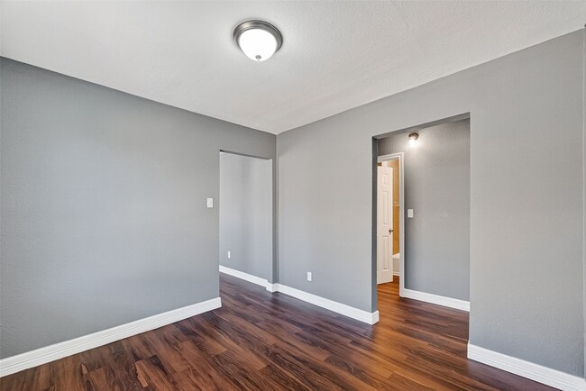 Building Photo - 3807 Love St