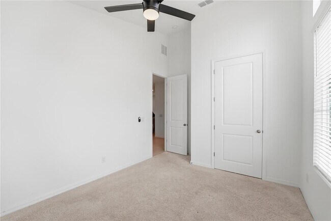 Building Photo - 6550 Barnstorm Wy