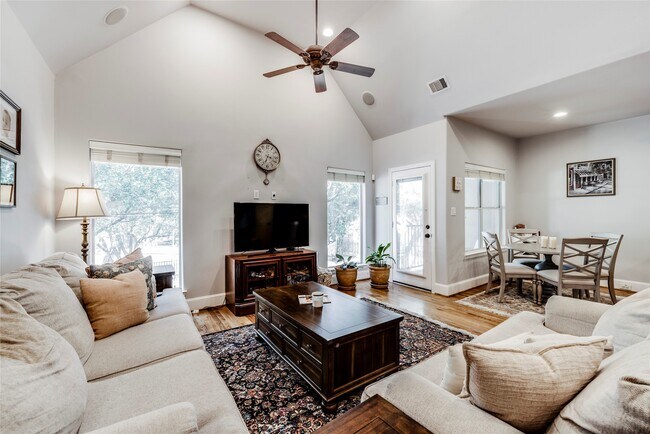 Building Photo - 5212 Washington Ave