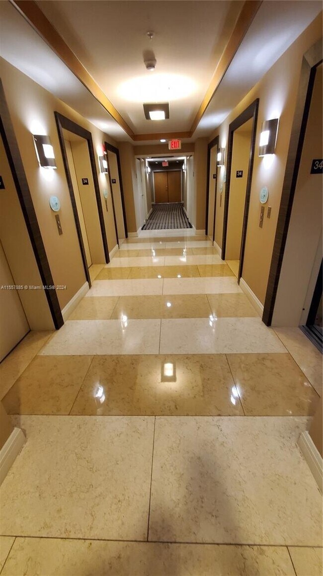 Building Photo - 253 NE 2nd St