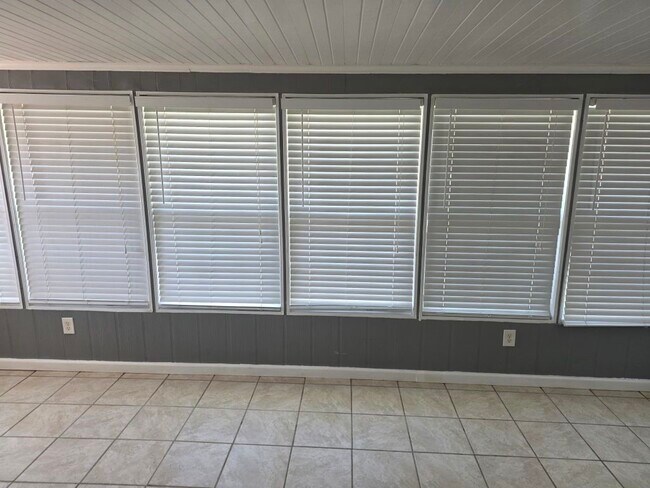 Building Photo - 13600 FM1314