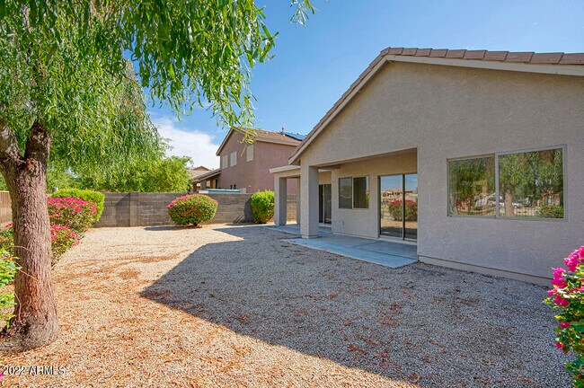 Building Photo - 1704 S 79th Glen