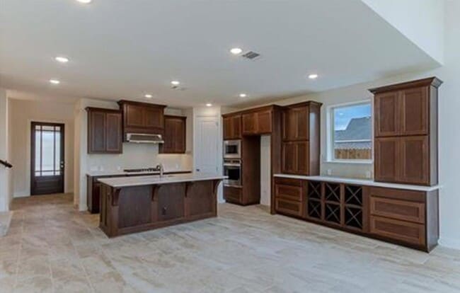 Building Photo - Beautiful Home 4BED/3BATH house for lease, located down the street from the Historic Gruene