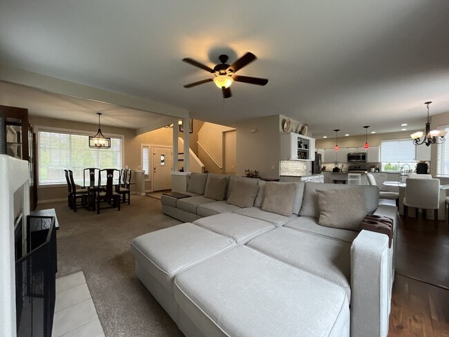 Building Photo - Elegant 5BR + Bonus Room Home with Bay Windows, Entertainment Room & Oversized Primary Retreat