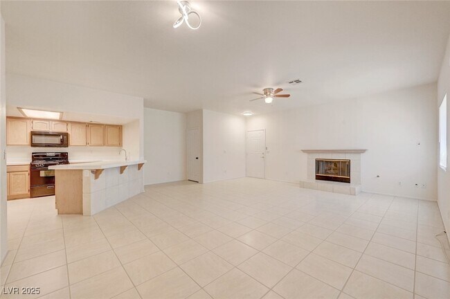 Building Photo - 8301 Boseck Dr