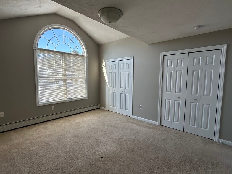 Master Bedroom - 188 Middle St