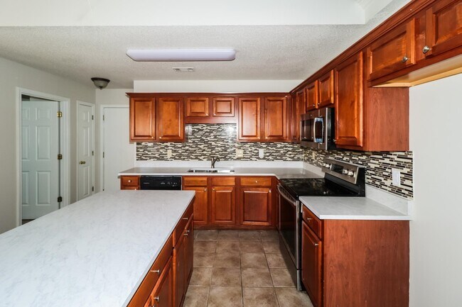 Building Photo - 4704 Ashcroft Dr