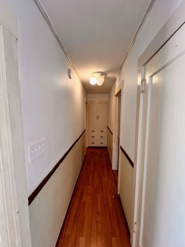 Building Photo - 2162