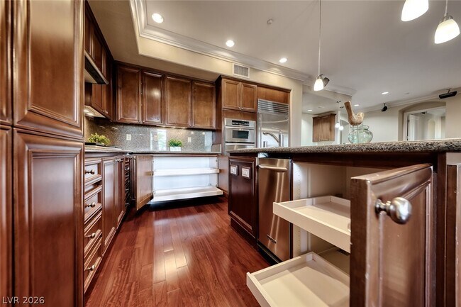 Building Photo - 20 Via Mantova