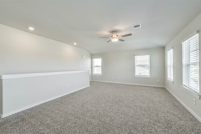 Building Photo - 8515 Lake Groove Ln
