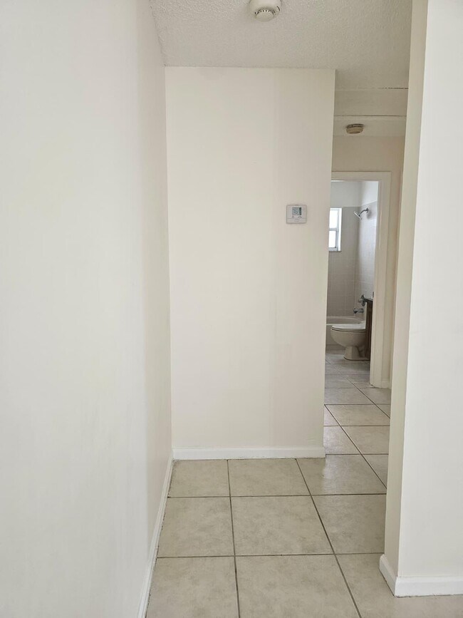 Building Photo - 5220 Rosen Blvd