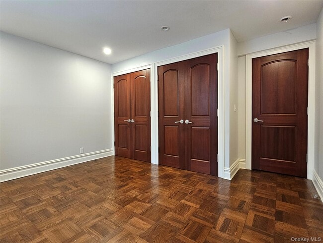 Building Photo - 49 Greenridge Ave