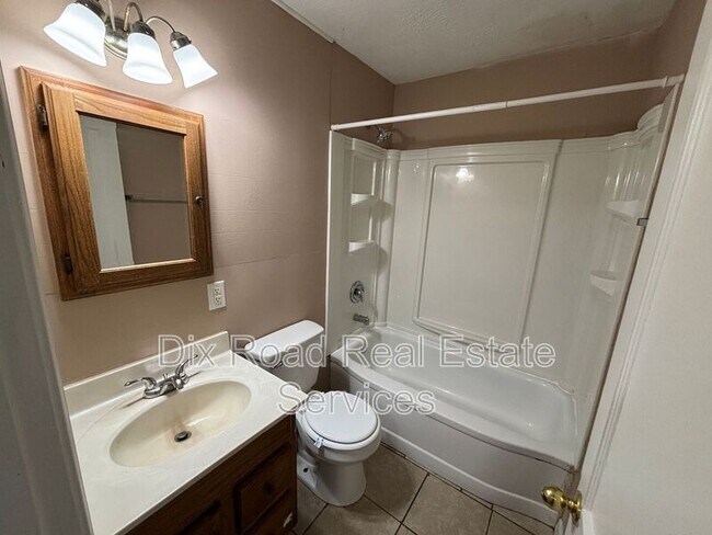 Building Photo - 1110 Ellen Dr