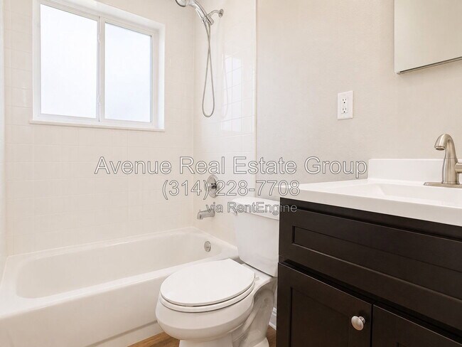 Building Photo - 236 Solon Dr