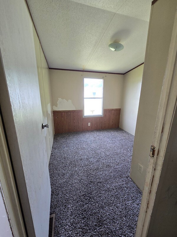 Building Photo - 2502 Cattail Cir