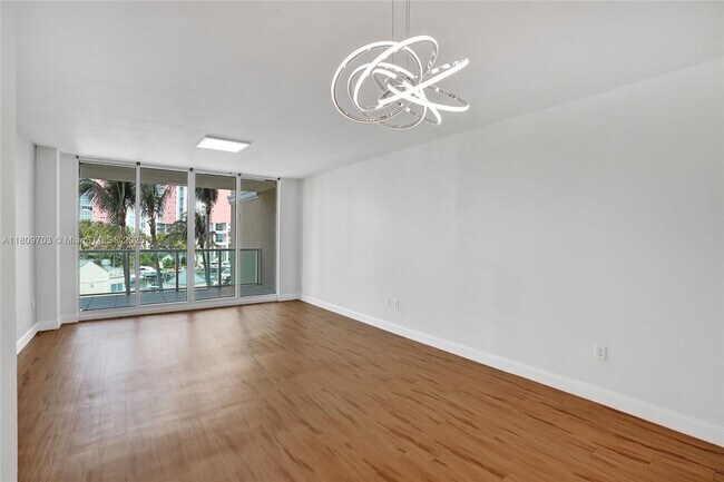 Building Photo - 3340 NE 190th St