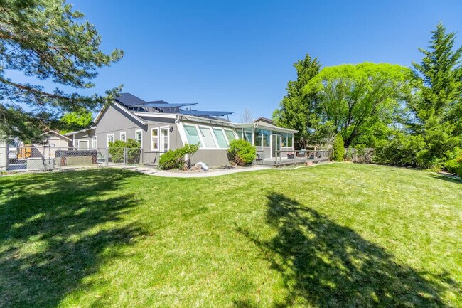 Building Photo - 14350 Ghost Rider Dr