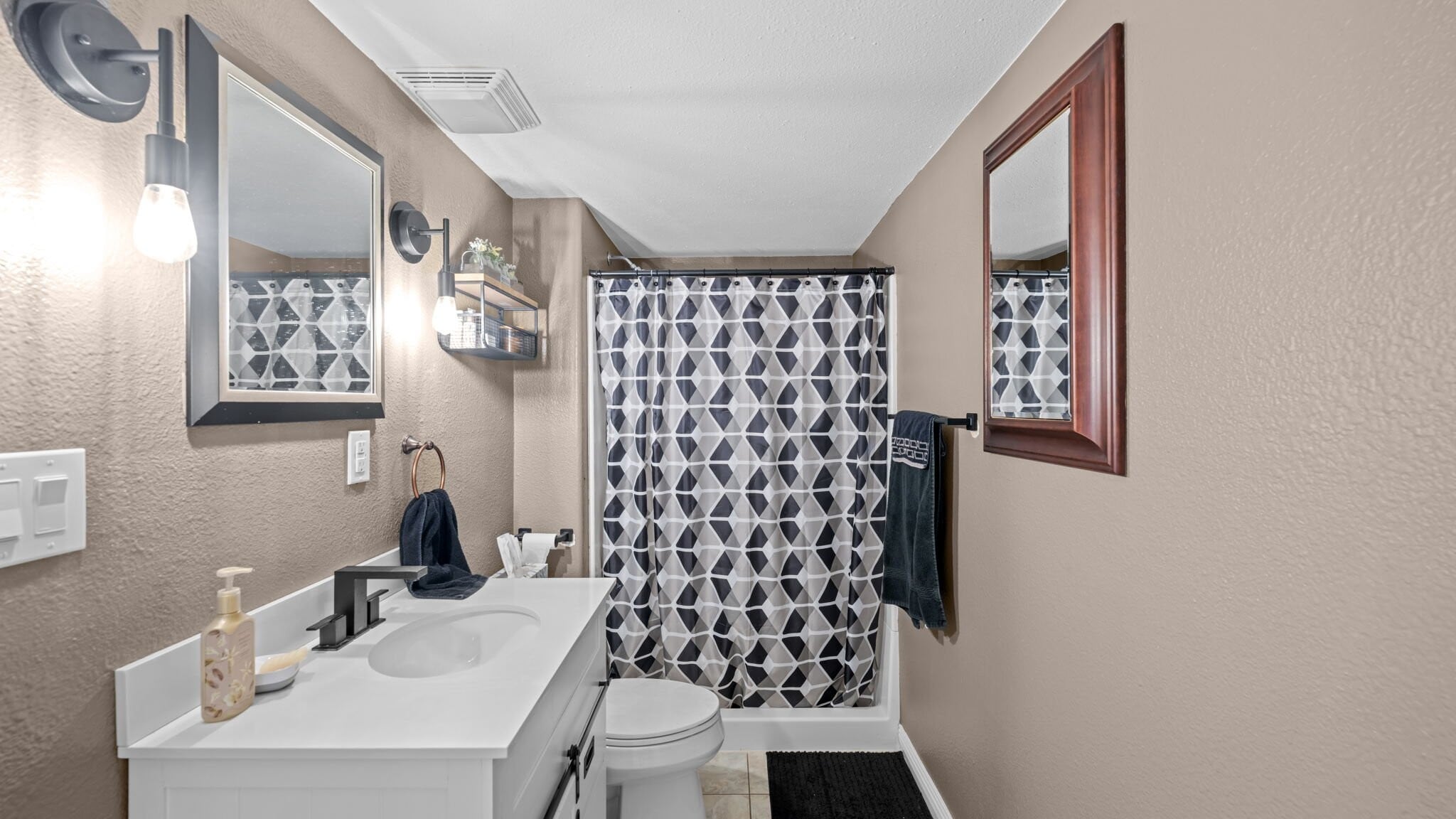 Building Photo - 3882 Pronghorn Meadows Cir