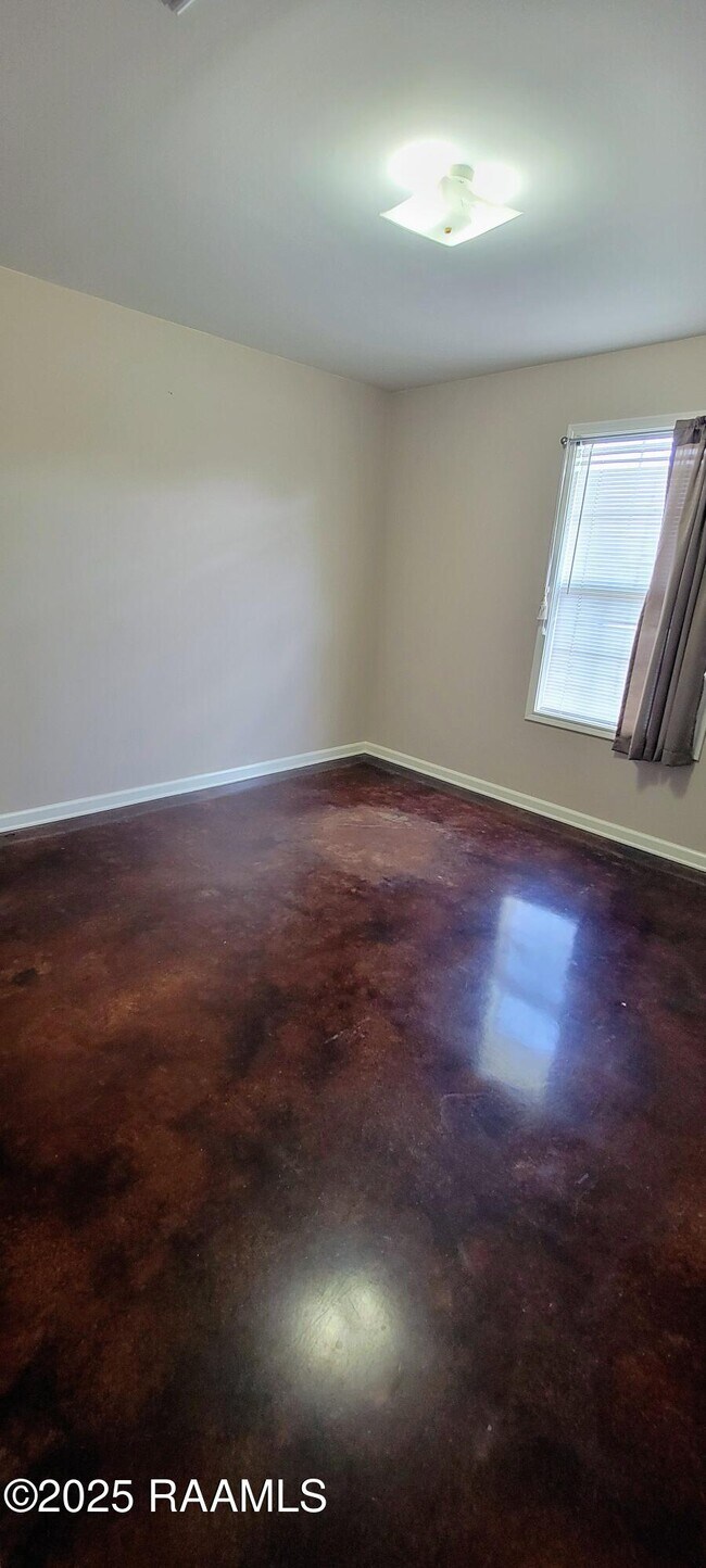 Building Photo - 1026 Carmen Dr