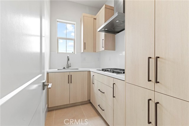 Building Photo - 122 Mossvine