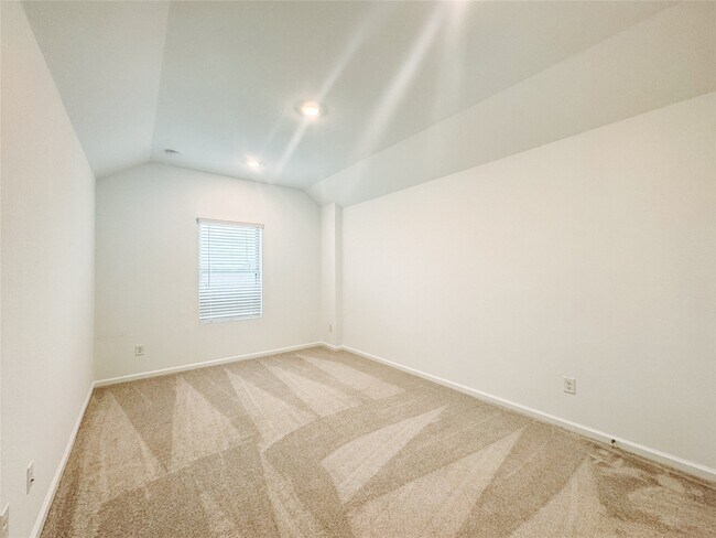 Building Photo - 30306 Tall Fescue Dr