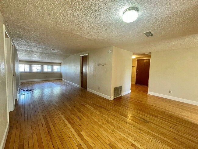 Building Photo - 1857 11th Ave