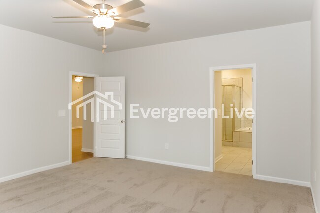 Building Photo - 300 Pond Spg Dr