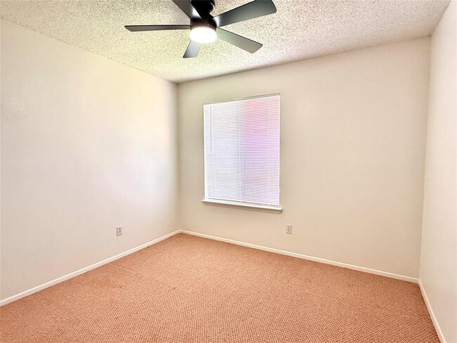 Building Photo - 12706 Villawood Ln