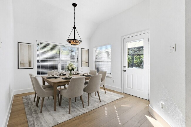 Building Photo - 7835 Stone Oak Ct