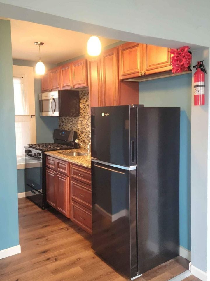 Kitchen - 3429 Clearfield St