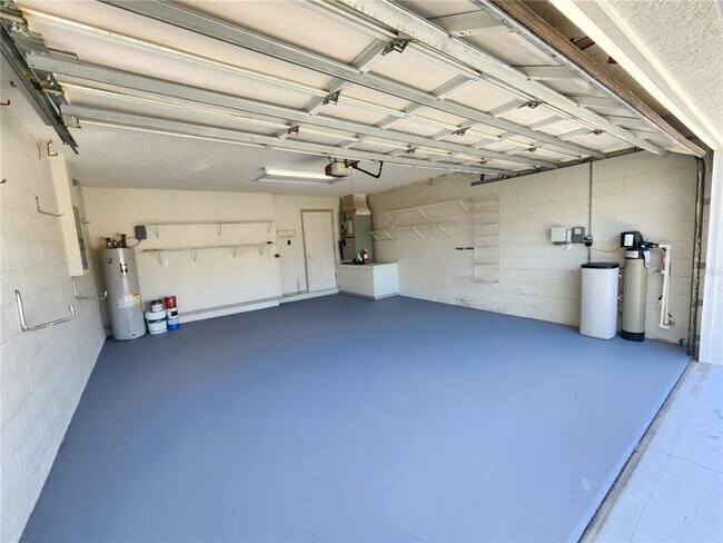 Building Photo - 2303 Laurel Pine Ln