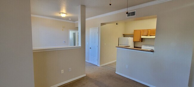 Building Photo - The Greens - 4221