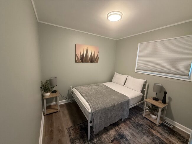 Building Photo - 362 Marion Ct