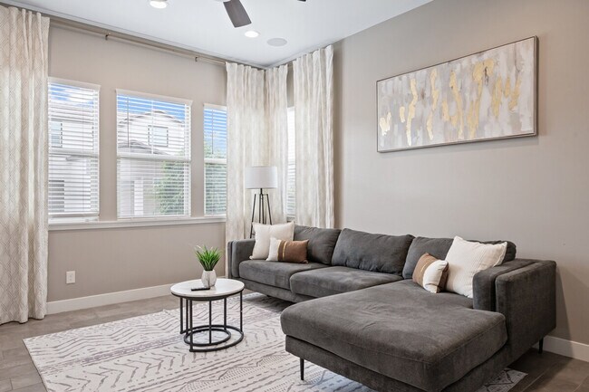 Building Photo - 1950 E Queen Creek Rd