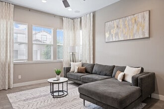 Building Photo - 1950 E Queen Creek Rd