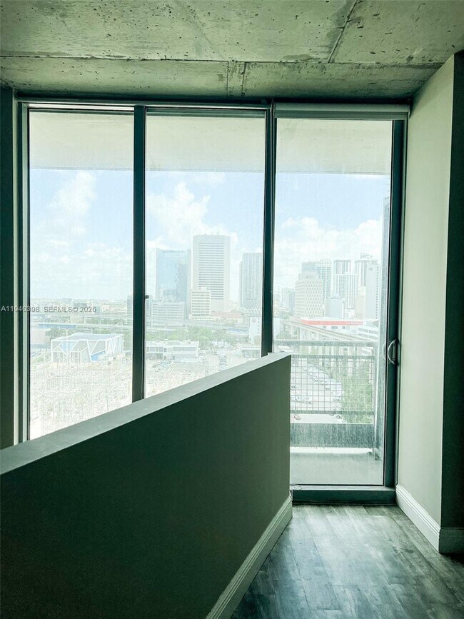 Building Photo - 690 SW 1st Ct