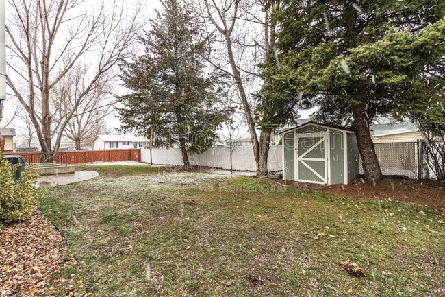 Building Photo - 2205 N 1100 W