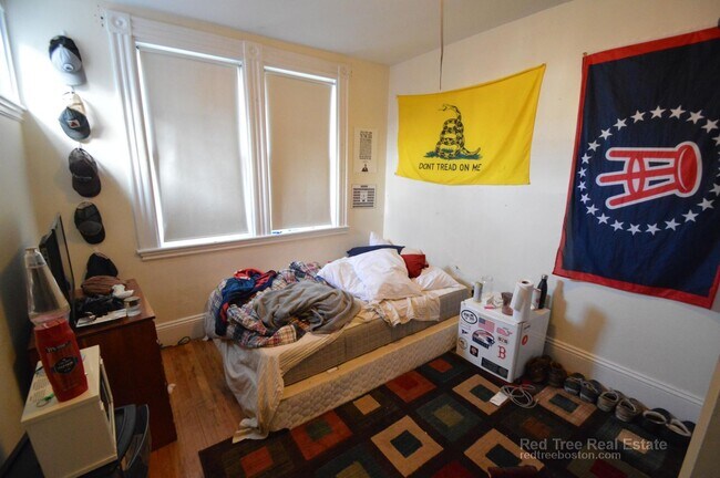 Building Photo - 19 Pratt St