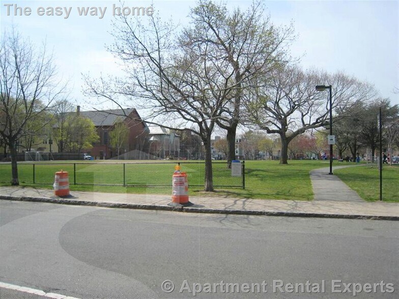 Building Photo - 172 Norfolk St