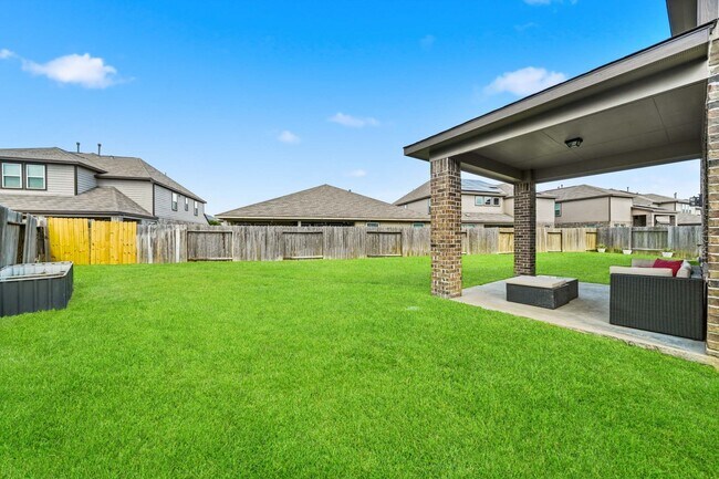 Building Photo - 4538 Buentello Dr