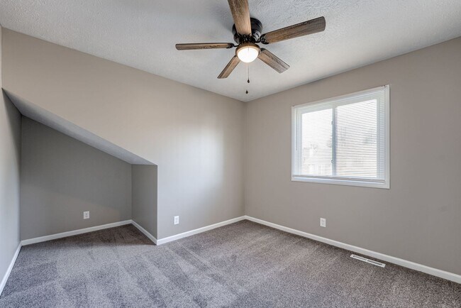 Building Photo - Fresh Updates & Prime Location Near Zorins...