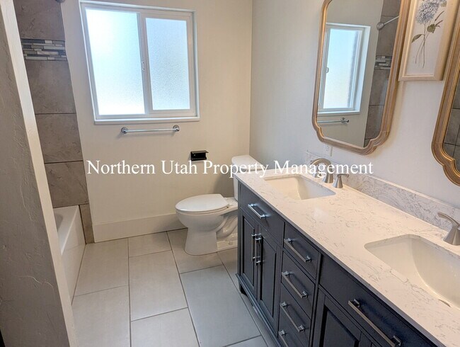 Building Photo - East Bench 5 Bed, 2 Bath