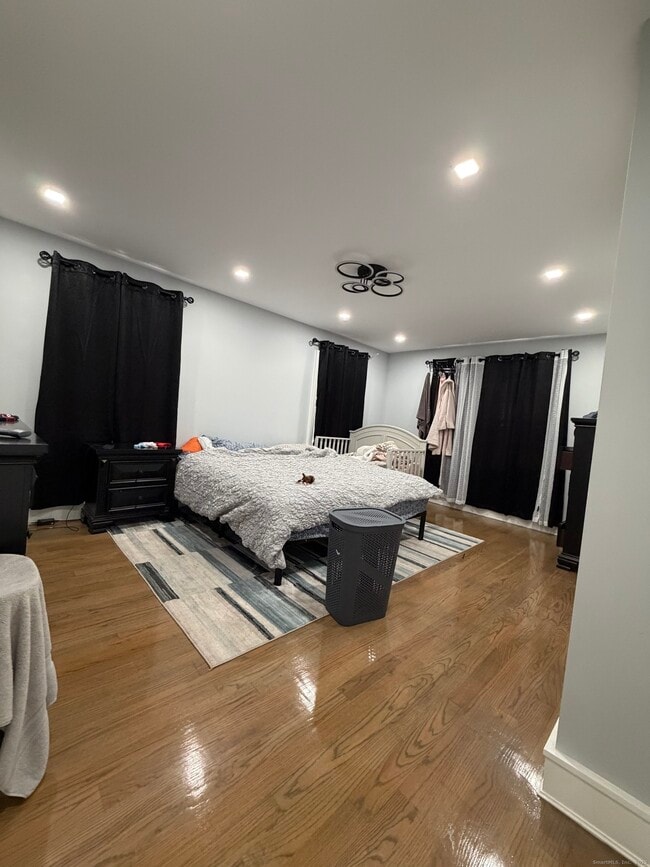 Building Photo - 2964 State St