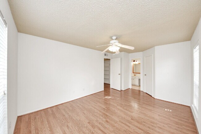 Building Photo - Available!