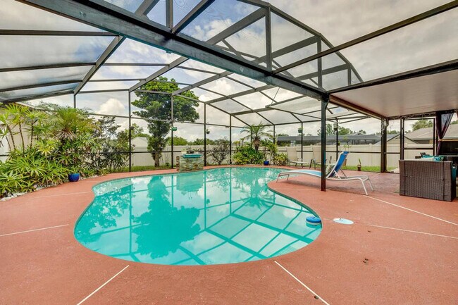 Building Photo - 7232 Lazy Hill Dr