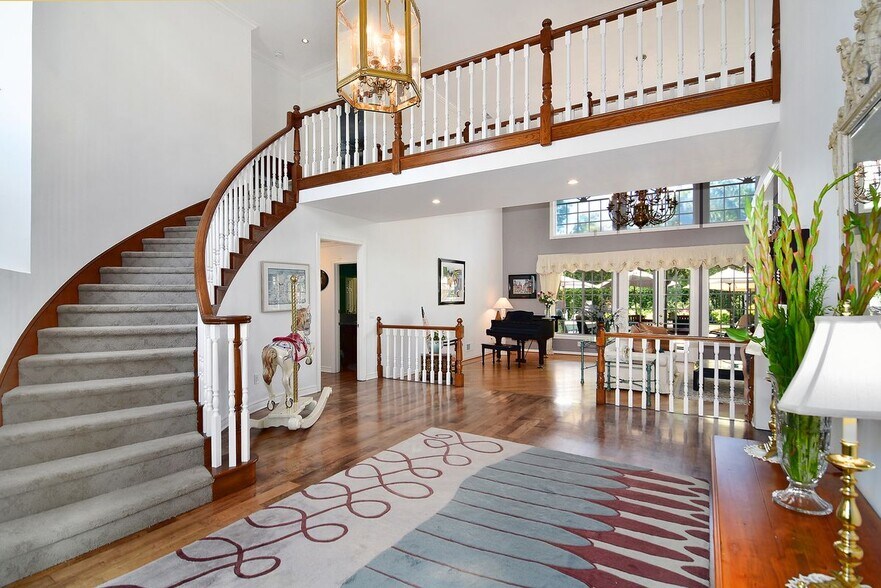 Building Photo - 29360 Castlehill Dr