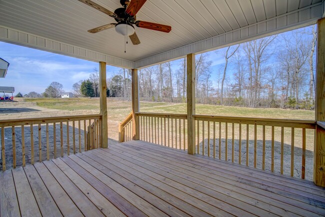 Building Photo - Open Floor Plan Home in Lyman/District 1 S...